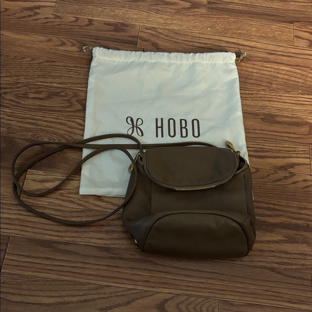 HOBO milk chocolate brown Leather Crossbody Bag EUC